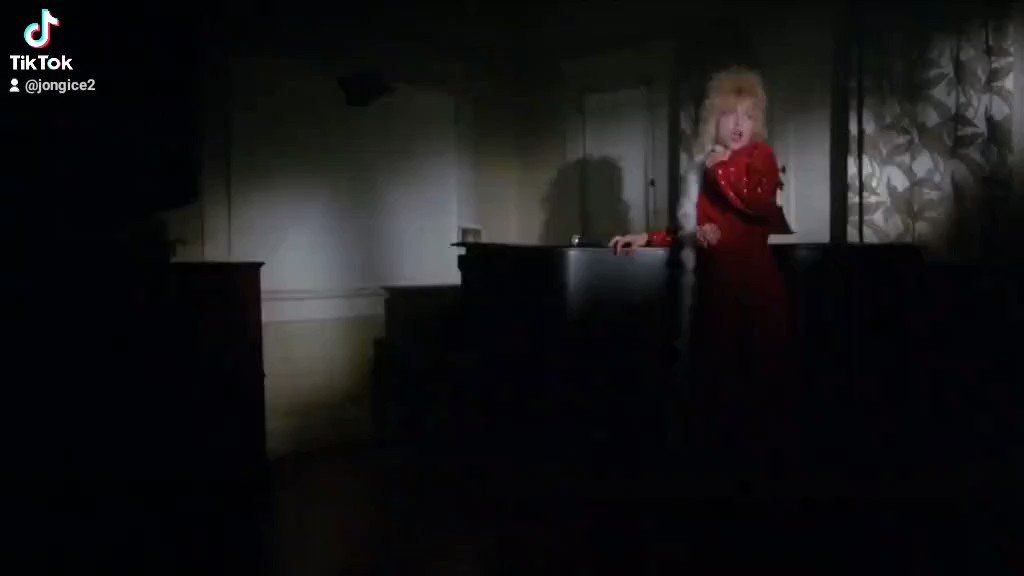 Happy Birthday Linnea Quigley May 27  