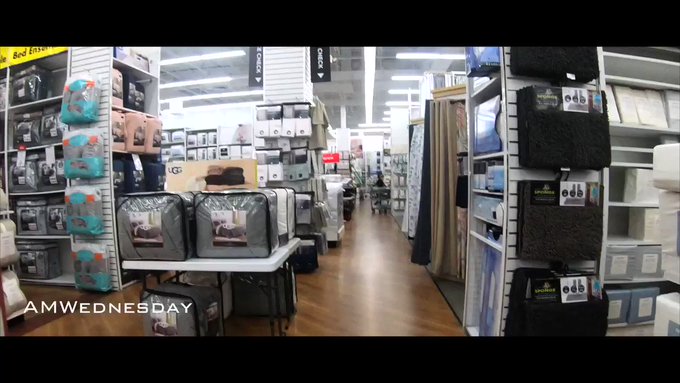 Did you know Bed Bath and Beyond has changing rooms?
#exhibitionism #nsfwgifs #FlashingInPublic #flashingpublic