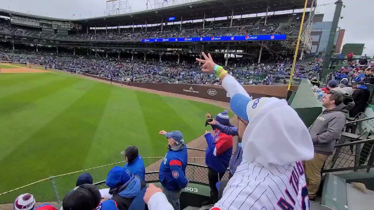 The Bleacher Bums sing Happy Birthday to Craig Kimbrel! | 
