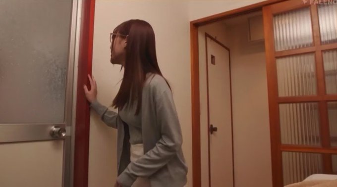 巨大肉棒に瞬間堕ちした生真面目妻と、、

 https://t.co/rgagyX3BLA