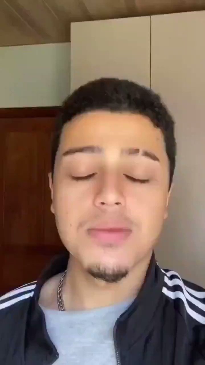 Olá amigo, sem intenção de ofender mas poderia deixar as suas piadas menos engraçadas por favor?