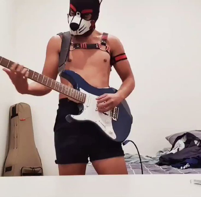 This pup forgot his age ???

#humanppup #humanpuppy #petplay #pupplay #puppyplay https://t.co/aYivO8