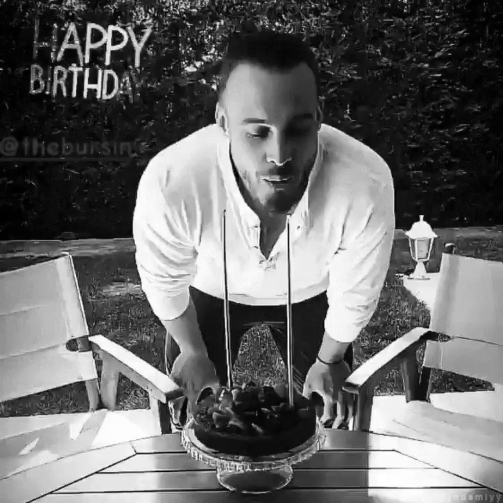 I\m already screaming      Happy birthday kerem Bursin
Mutlu ya lar KeremBürsin             