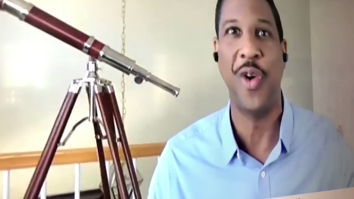 Did you clean the messy-oh on the carpet @HakeemOluseyi ?
Hakeem was interrupted during his live interview with @TiffanyDCross https://t.co/L2YEI6B1wc