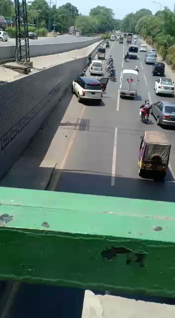 The one under vehicle is Policeman who was just doing his duty of bringing him to police station on complaint by hotel management. In the line of duty, got fractured his legs, as accused was not ready to give in before Rule of Law. #RespectForConstable https://t.co/2yerVtE7wL
