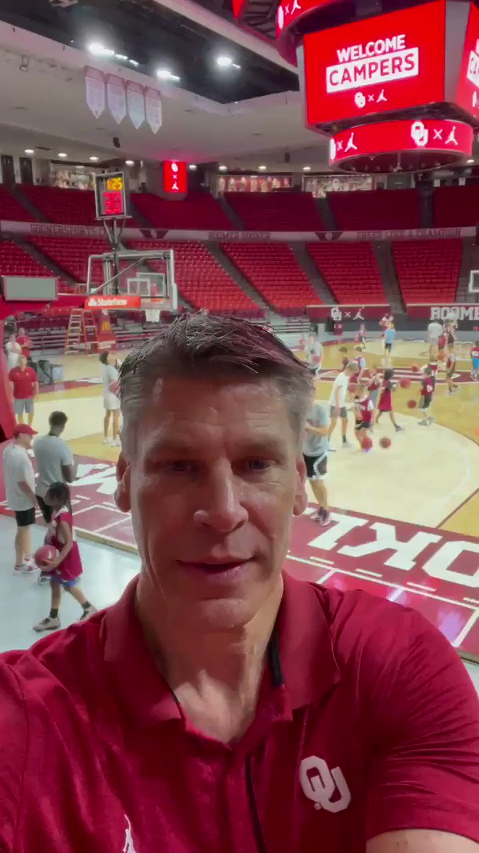 I went to HOF Coach Ray Meyers BB camp for 6 summers . He had such an influence on me because he was THERE everyday! Grateful and excited to be back in the gym running Camp!!
Boomer Sooner ! https://t.co/vKUAVsTDRC