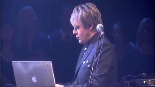 Happy Birthday al vanguardista Nick Rhodes !!    