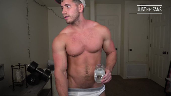 don't you want to oil me up rub my muscles then suck my cock?...

See this and more at:
https://t.co/xHxwaZxNA2