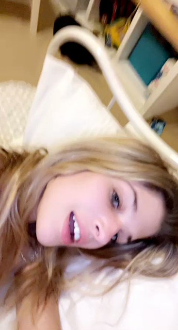 hehe 👅 https://t.co/WDYP93fcDP