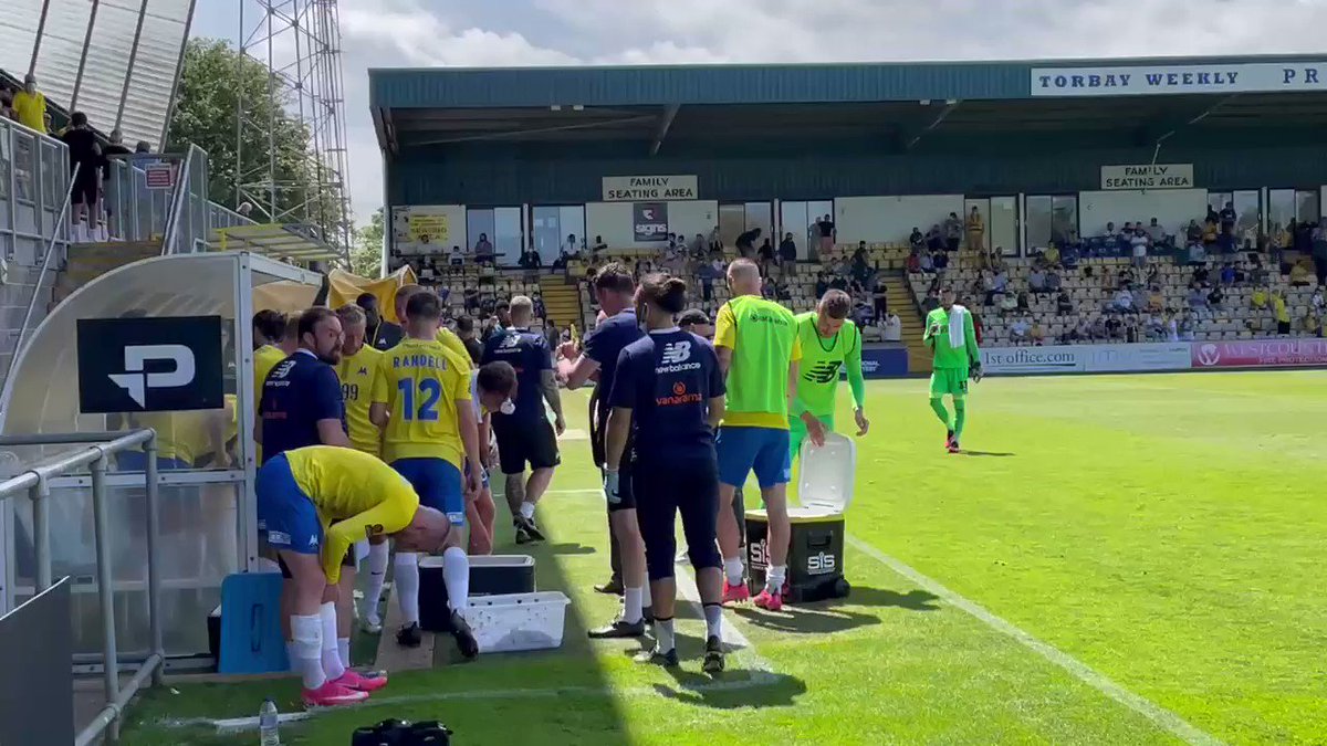 We’ve got another half hour to come from Plainmoor ⏱
A tight second half means we’ve got extra time! https://t.co/JZdznXT7VB