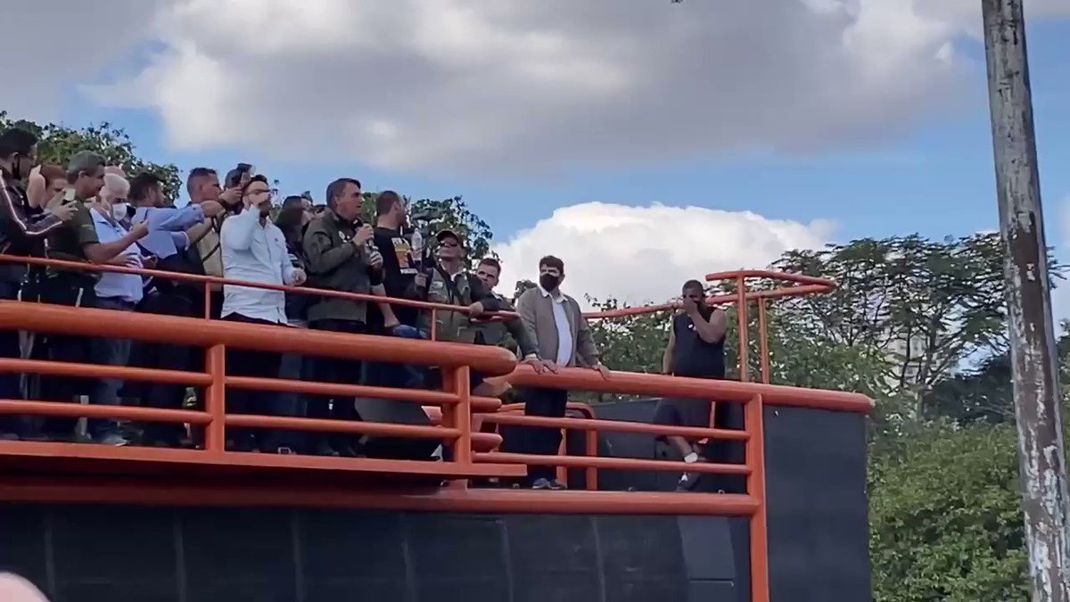 O GENOCIDA mais uma vez fazendo discurso contra a vacina e nada acontece com ele. O que vocês acham disso? https://t.co/TjADsxBrvw