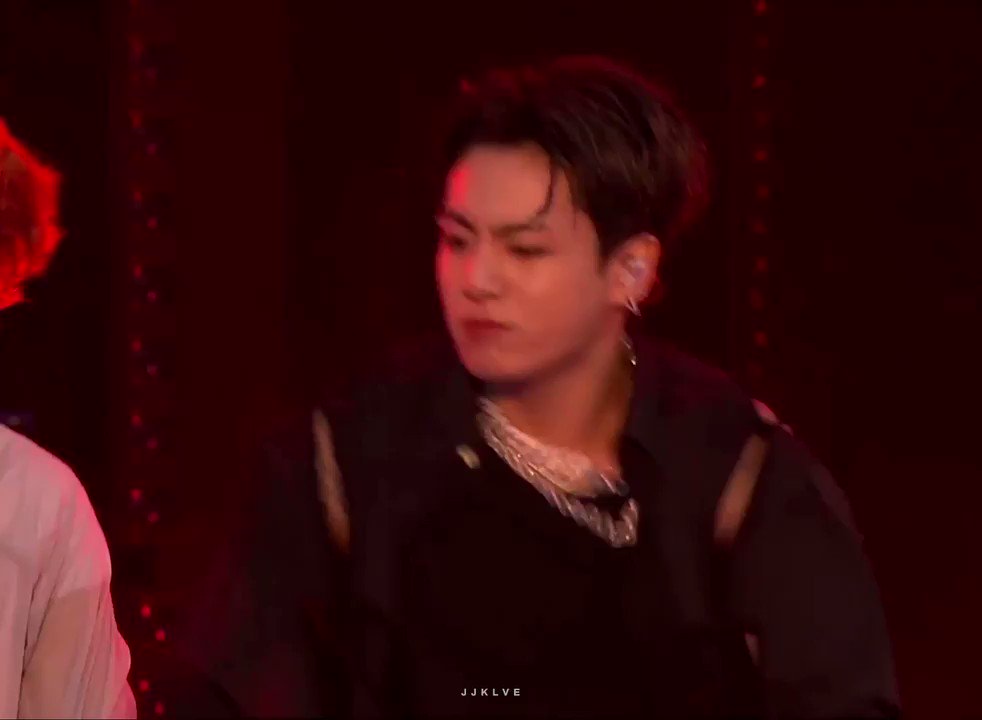 RT @jjklve: jungkook going insane in fire, look at him oh my god?!?!?! https://t.co/uSGd1kkOXK