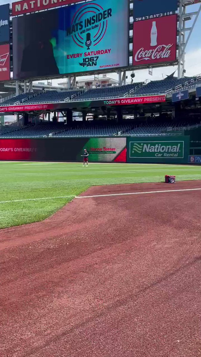 RT @chelsea_janes: Scherzer is throwing. https://t.co/1Ikd8uaYuZ