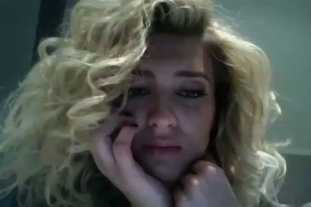 ally forgot to capitalize an i but it's okay. we're all humans. Tori Kelly, aye?
https://t.co/nmQAL3WFA2 https://t.co/e7GvuCkunX