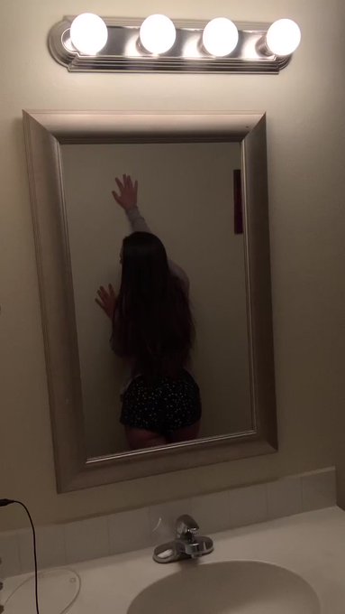 Y&rsquo;all I can&rsquo;t post anything on tiktok apparently this was too sexy for &lsquo;em 🙃 https://t.co/pV1GpjQLqj