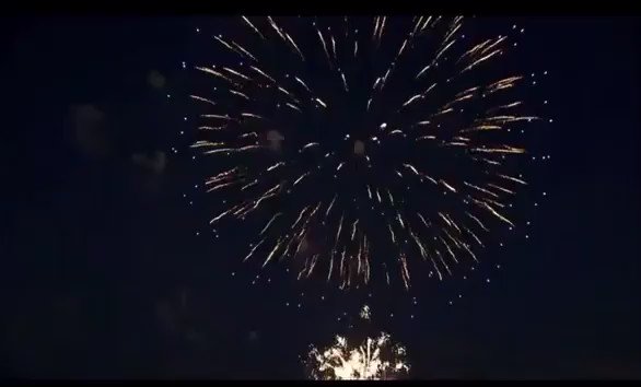 New York celebrates pandemic restrictions being lifted with fireworks all over the State #COVID19 #NewYorkTough #NewYork https://t.co/xpxQs24dlV