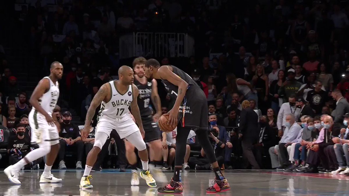 "Ooooh KD" @ChrisCarrino brings you almost all KD's baskets from historic game 5. @WFAN660
Sound ⬇️ https://t.co/t7hVOna4rA