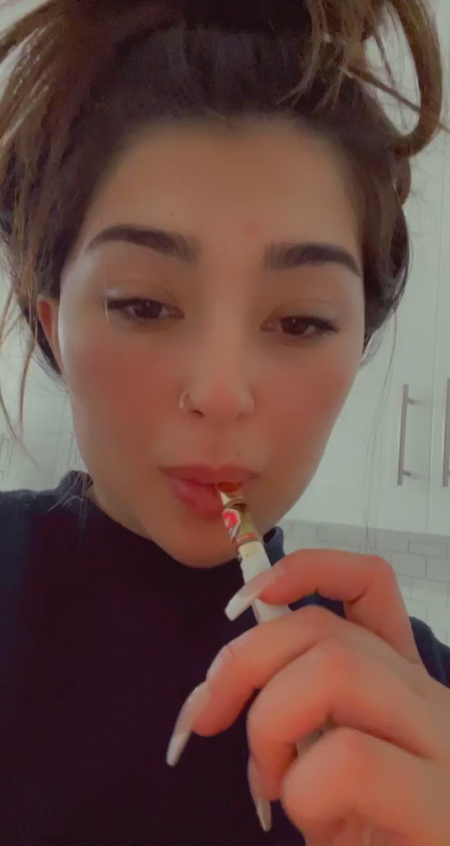 Karlee Steel on X: Guys look Im so cool smoking ;$$$ such a badass  t.cotqUmqD9lND  X