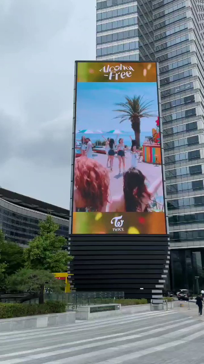 @JYPETWICE's photo on PG13