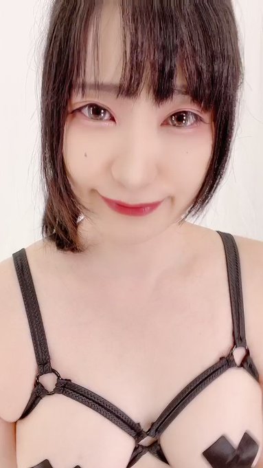 コスプレイヤー時雨璃都のTwitterエロ動画1
