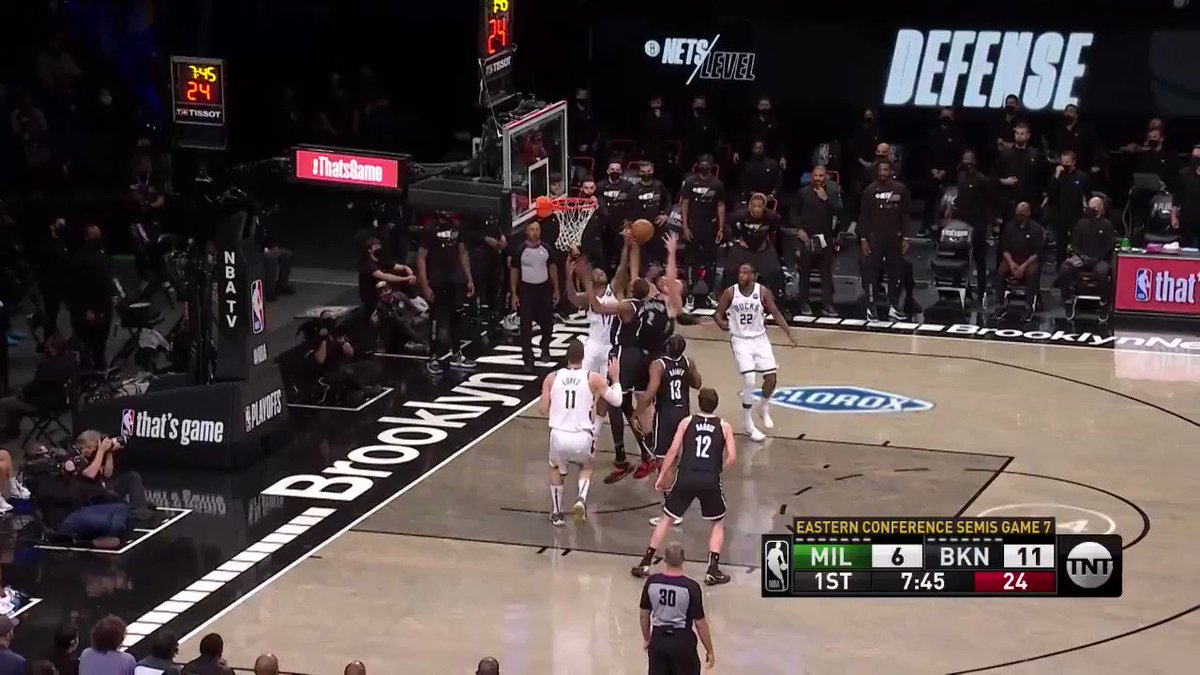 GIANNIS AND THE BUCKS GET IT DONE!
40 PTS - 13 REB - 5 AST - 63.1 FPTS
@Bucks advance to the ECF! β
https://t.co/ZlIxlcRnZf