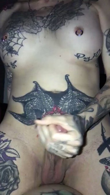 KierstenBunnz_Official’s pics and videos