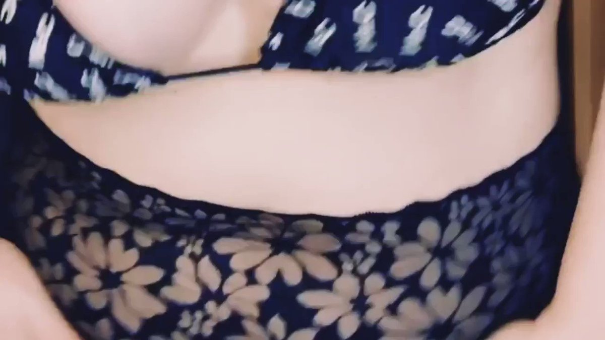 Model - Vee Snow 40yo