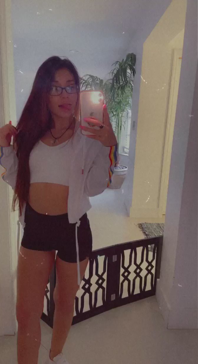 𝘟𝘹𝘭𝘢𝘺𝘯𝘢 𝘔𝘢𝘳𝘪𝘦 🦋 on X: Bet, you have never seen me with  glasses on before 🤓 💫 t.coJHTtnjPO1j  X