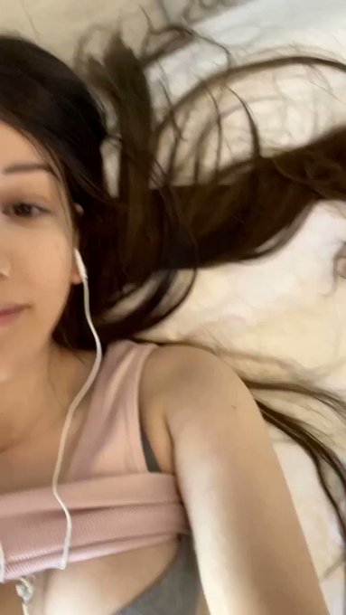 Wanna cuddle? 😋 &epsilon;їз https://t.co/h4eYJb3smq<a href="/tag/transgirl"class="tags"><span>#transgirl</span></a>