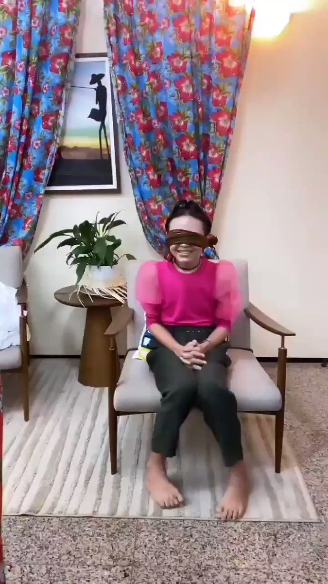 e a Thaynara acabou de presentear a Botinha com um notebook pra ajudar nos estudos e reuniões de trabalho 🥺🥺 ela merece tanto gente 😭😭😭 https://t.co/BBYUmfCOUV