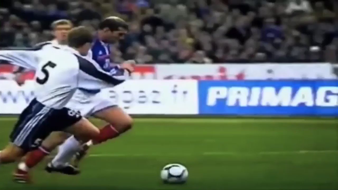 Probably the best football song of all time! Happy Birthday Zinedine Zidane. 
