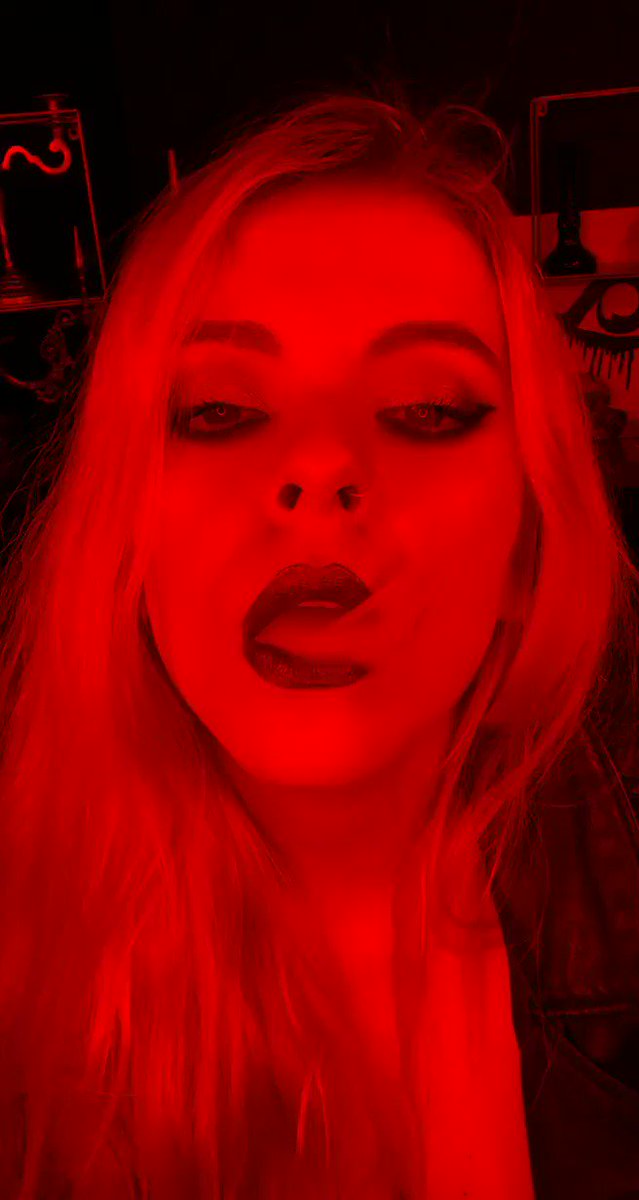 VanessaLaRoux fetish Model - VanessaLaRoux fetish