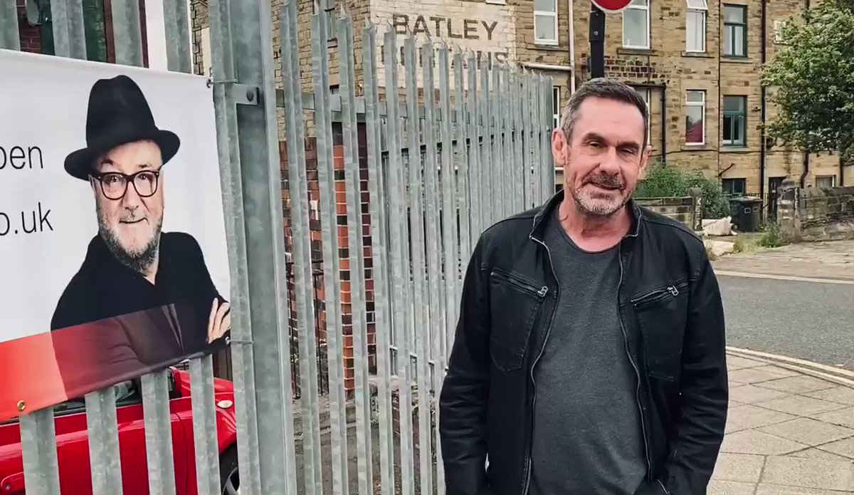 Galloway's in Batley to divide the working class and get a Tory elected. It's time to hear the truth about this trickster... (pls watch and RT) https://t.co/ePGe7dTxx7