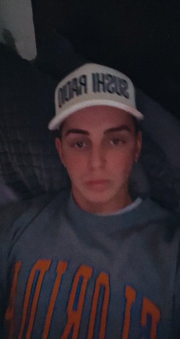 Bit of pre cum for you guys 💦 https://t.co/BzZIcxPgp9