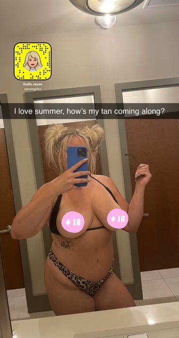 Pool day, working on my tan 😘 https://t.co/zGI9HTVHrN https://t.co/SrJIJC7gJq<a href="/tag/thiccthursday"class="tags"><span>#thiccthursday</span></a>