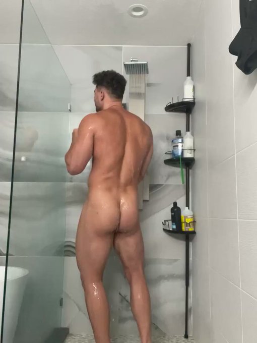 Hayden Monteleone’s pics and videos