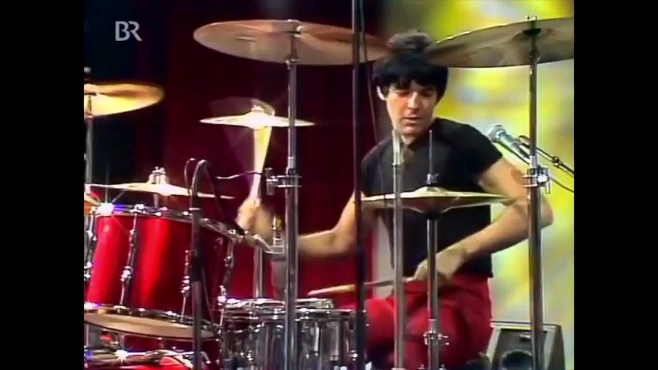 Happy birthday to Clem Burke. Here are Blondie performing X Offender on Musikladen in 1977
