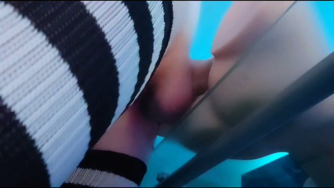 leaking cum 😣 https://t.co/DXXoozTZF7