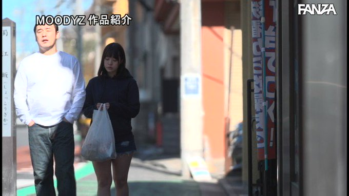 超人気同人誌、姪と暇つぶしがまさかの実写化です。

姪っ子とえっちな暇つぶしするおっさんが羨ましすぎます。 https://t.co/4NHNqBtssy