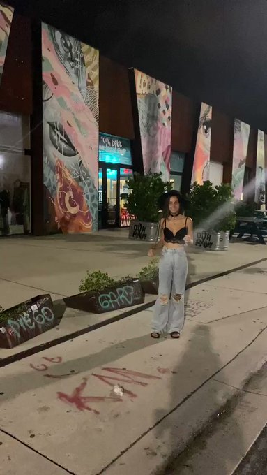 Miami flashes https://t.co/xoTBQ3RSCp