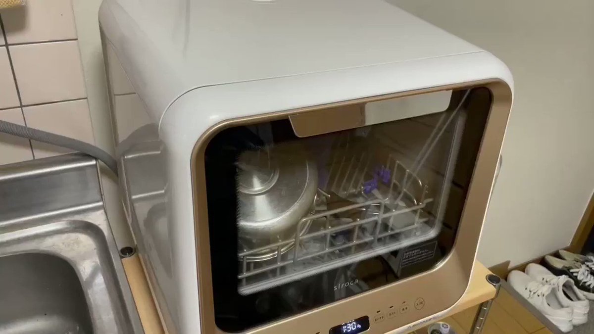 イラっときたので…食洗機の給水口にペットボトルを立てるホルダーを3Dプリンタで自作してしまった！