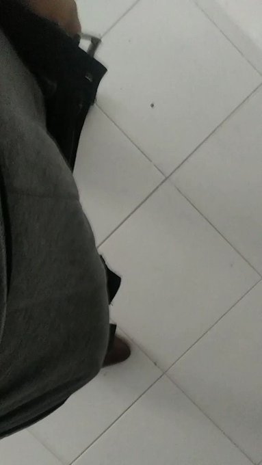 ?No les pasa que solo se ven y se les para? ? https://t.co/JbpyEd8Q4z