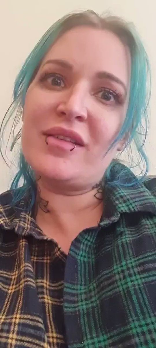 Alexxa Vice *Mattress actress* *Few F*cks Given* on Twitter "yes my