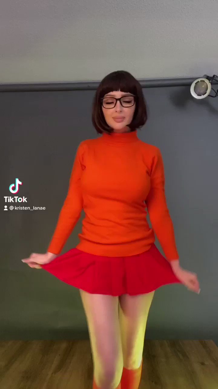Kristen Lanae on Twitter "the white girl twerk 🤓 https//t.co