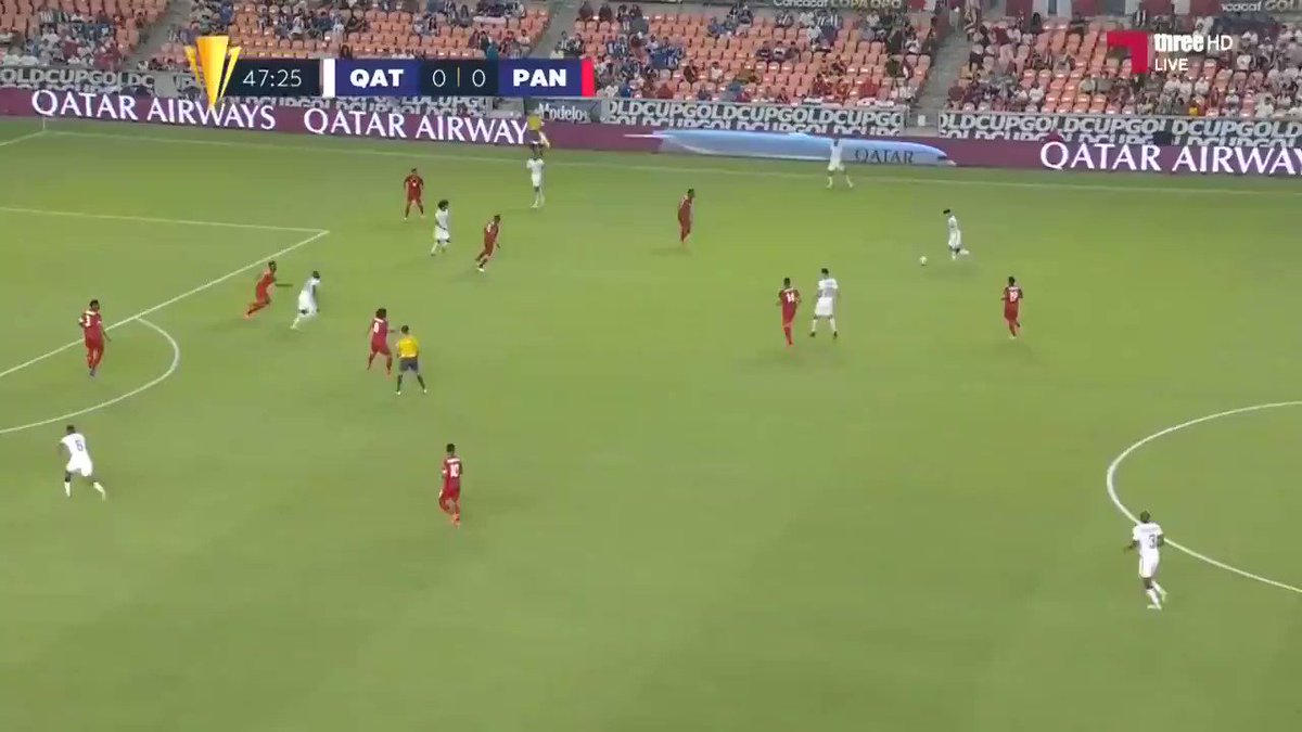 الهدف الأول لمنتخبنا الوطني في مرمى بنما عن طريق اللاعب أكرم عفيف. الكأس الذهبية منتخب قطر