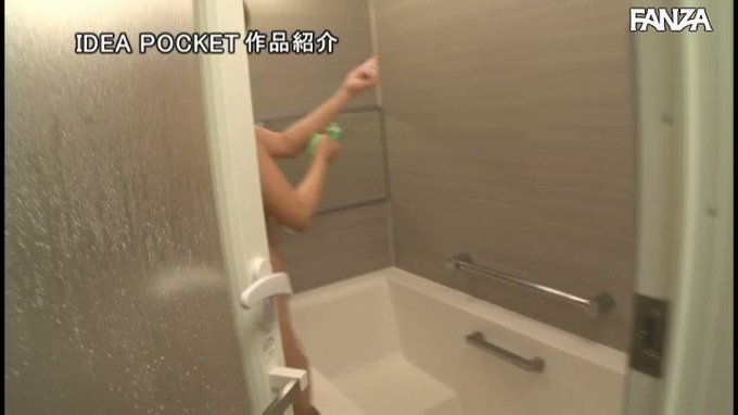 彼女の妹のお風呂を間違って開けてしまった結果、そのまんまエッチな誘惑をされてしまう彼氏です。 https://t.co/uLmZQute0q