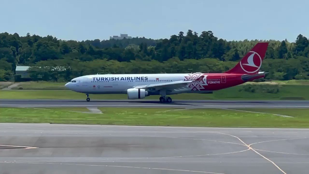 トルコ大使館 T C Tokyo Buyukelciligi 東京オリンピック開会式まであと6日 本日 成田国際空港 に到着したターキッシュ エアラインズの東京オリンピック特別塗装機 Tokyo Turkishairlines T Co Qpx3znaid1 Twitter