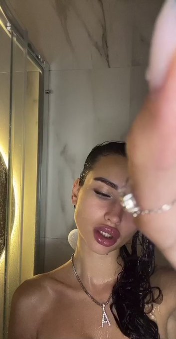 just love this song 🎶 ❤️ https://t.co/WXmDO9OdnY