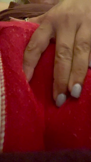 I played again today and ended up in my bathtub covered in a new pair of leggings. Lots of new content<a href="/tag/oops"class="tags"><span>#oops</span></a><a href="/tag/pee"class="tags"><span>#pee</span></a><a href="/tag/omorashi"class="tags"><span>#omorashi</span></a><a href="/tag/pissfetish"class="tags"><span>#pissfetish</span></a><a href="/tag/wetmyself"class="tags"><span>#wetmyself</span></a>