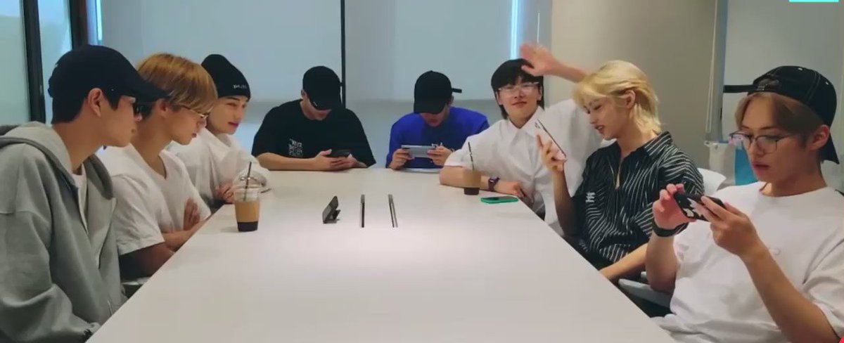 @hourly00line's photo on OT8 LIVE
